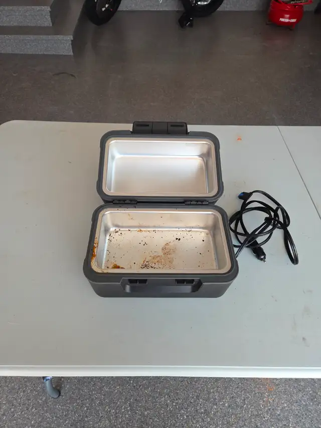 Yard tools, snow brush, food warmer, wire harness each62863261972609124