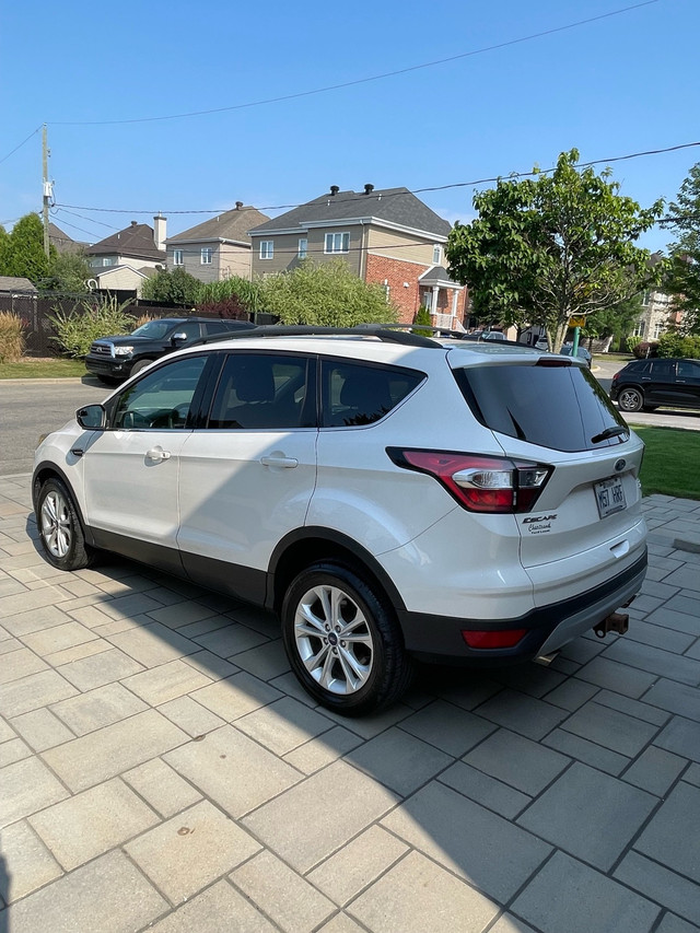 Ford Escape SE 2017 FWD 2.0L dans Autos et camions  à Laurentides - Image 4