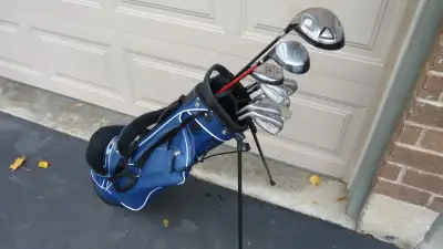 - Men left hand golf clubs, great for beginners, price is for all - please call ( no texts please )...