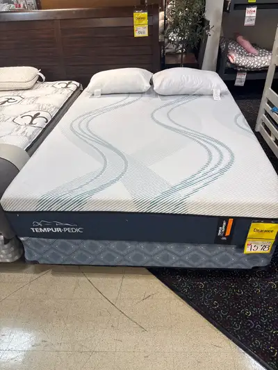 Tempur-pedic queen mattress , View more