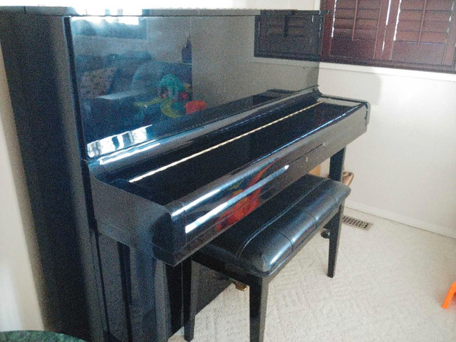 Hyundai Piano in Pianos & Keyboards in Edmonton