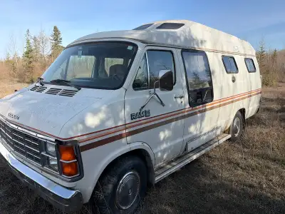 37,000 km it ran last year Some rust Over all this thing will meet all your needs Loaded inside Awin...