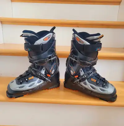 New Model 25.5 Ski Boots by Rossignol (Men's 7 / Women's 7), View more