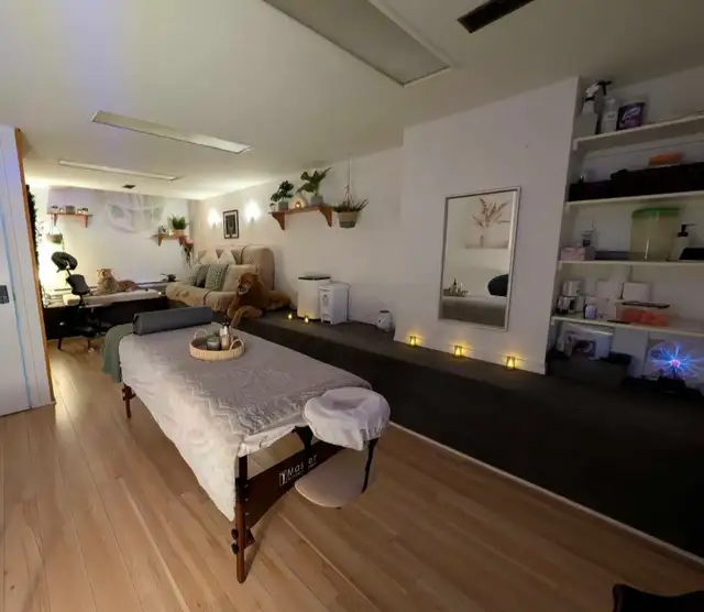 Customized Massage Therapy – Warm Atmosphere