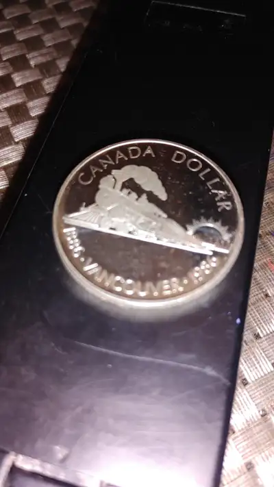 Authentic Coin of: Canada under Elizabeth II - Queen: 6 February 1952–present 100th Anniversary of V...