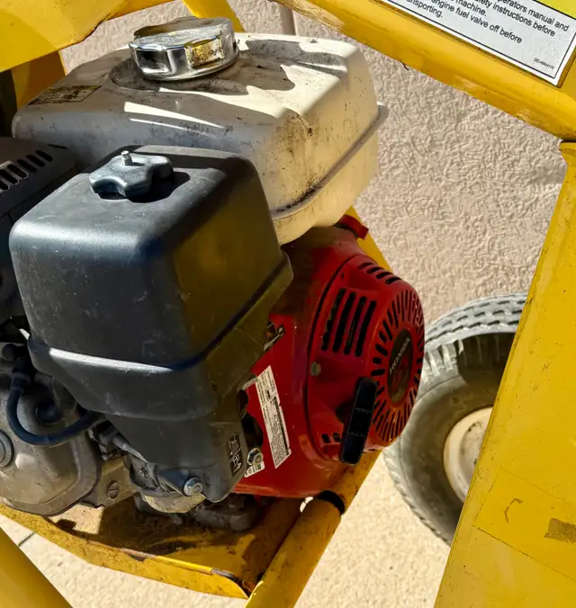 Groundhog HD99-H 6 - Hydraulic EarthDrill in Outdoor Tools & Storage in Windsor Region - Image 4