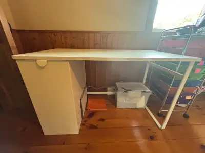bureau à rangement coulissant blanc IKEA (120x58cm) et chaise , View more