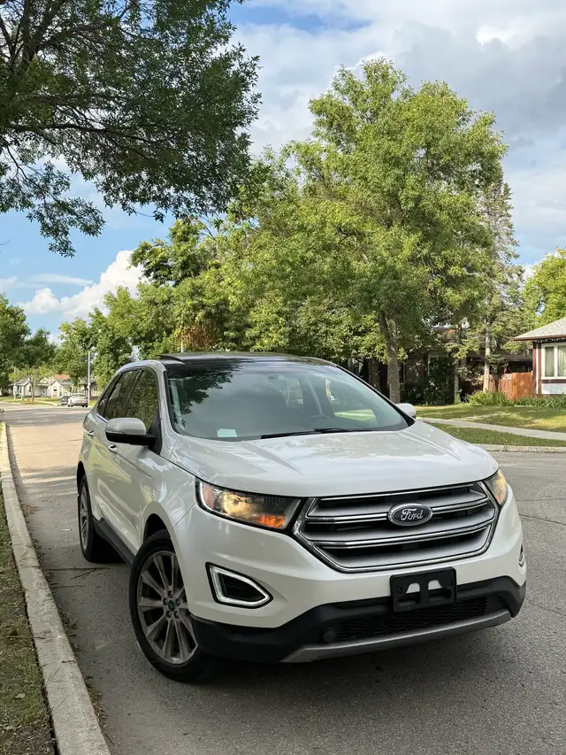 2017 Ford Edge Titanium AWD541162145192366081