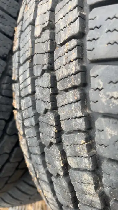 Tires are in great shape 300$ located in Haley station was on a gmc envoy