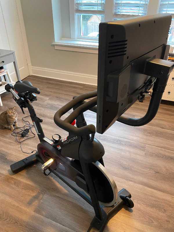 Spin Bike ProForm Studio Pro C22  - like new! in Exercise Equipment in St. Catharines - Image 2