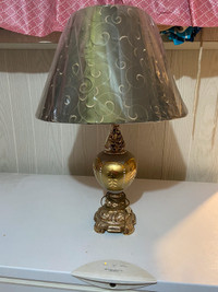 Antique Metal & Class Table Lamp Excellent Condition 
