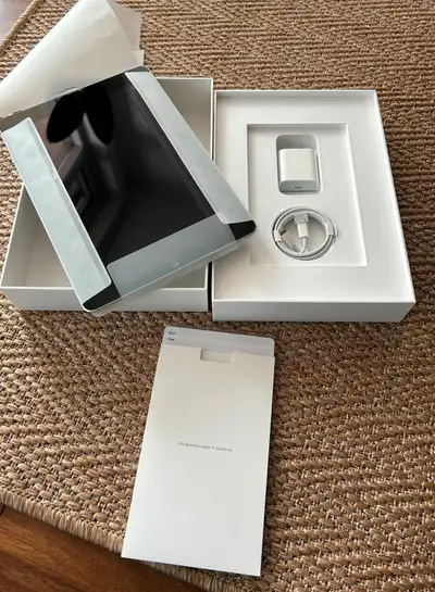 New Apple iPad 9th Gen. 64GB, Wi-Fi, 10.2 in - Silver NEW, View more
