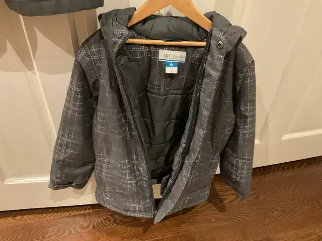 COLUMBIA KIDS WINTER JACKET AND SNOW PANTS 8 YEARS  in Kids & Youth in Mississauga / Peel Region - Image 8