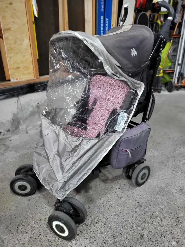 Maclaren Techno XT Umbrella Stroller in Strollers, Carriers & Car Seats in Markham / York Region - Image 5