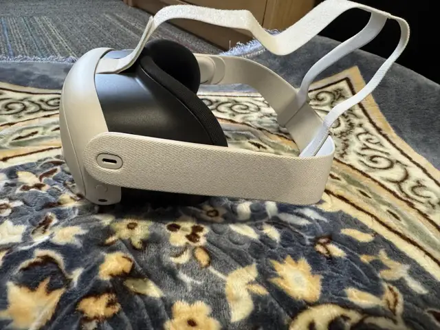  Meta Quest 3 – 512GB  Like New  in Other in Kelowna - Image 4