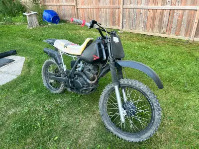 Dirt bike I bought and intended to repair but I don’t have the time or know how to get it running an...