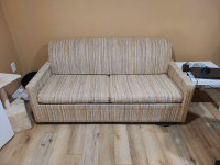 Pull Out couch/sofa bed