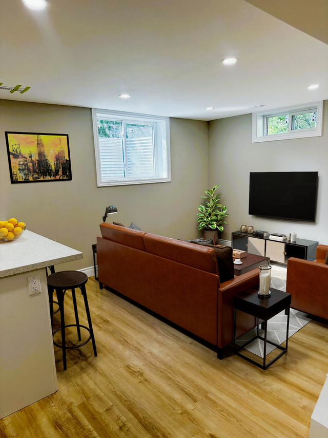 2-Bedroom Lower Unit, St. Thomas - $1675/mo. Available Sept 1st