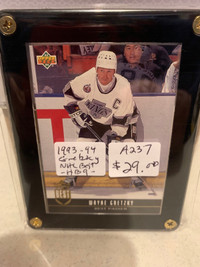 Wayne Gretzky NHL’s Best HB9 Upper Deck 93-94 Showcase 305