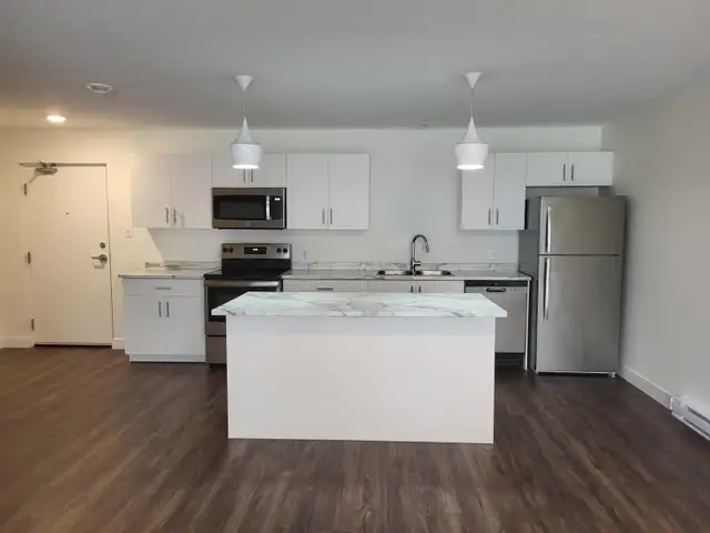 Southwood Park Nov rental. 2nd floor unit