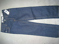 HALF PRICE BRAND NEW GAP JEANS - SIZE 5 EASY FIT