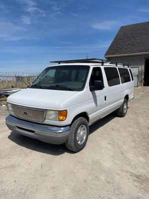 2005 Ford E 350 Extended 