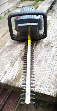 SEARS/CRAFTSMAN BUSHWACKER 19" GAS HEDGE TRIMMER