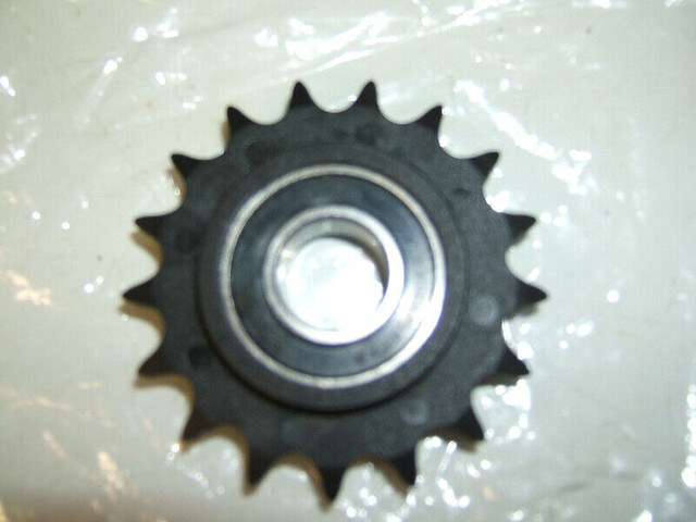 BRAND NEW HARD NYLON/PLASTIC IDLER SPROCKET W/BEARING - 40 PITCH in Snowblowers in Sault Ste. Marie - Image 2