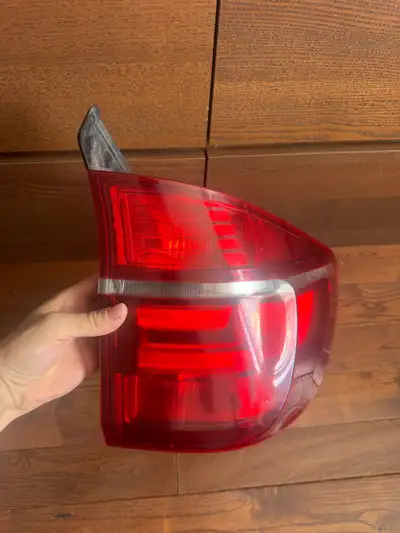 Rear right taillight for BMW X5 E70 2011. Mine is for LCI version but will fit pre LCI also. Fit fro...