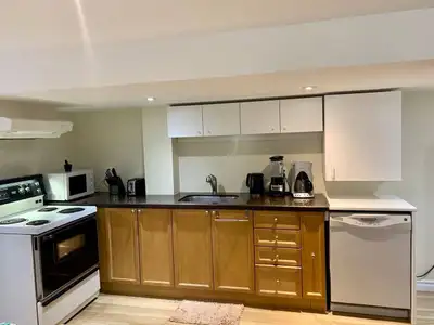 Bright 2-Bedroom Basement for Rent – Thornhill