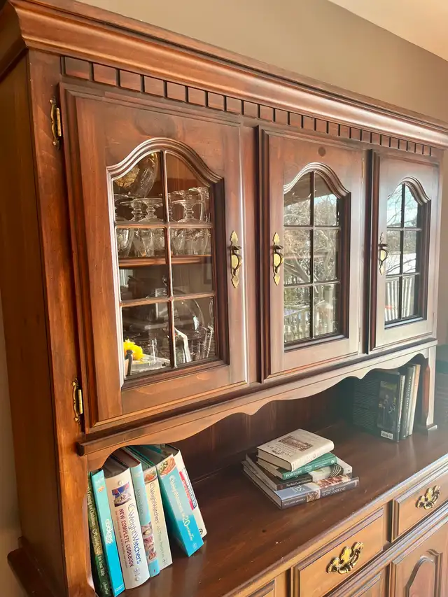 Buffet and Hutch Cabinet  **Solid Wood** in Hutches & Display Cabinets in Hamilton - Image 5