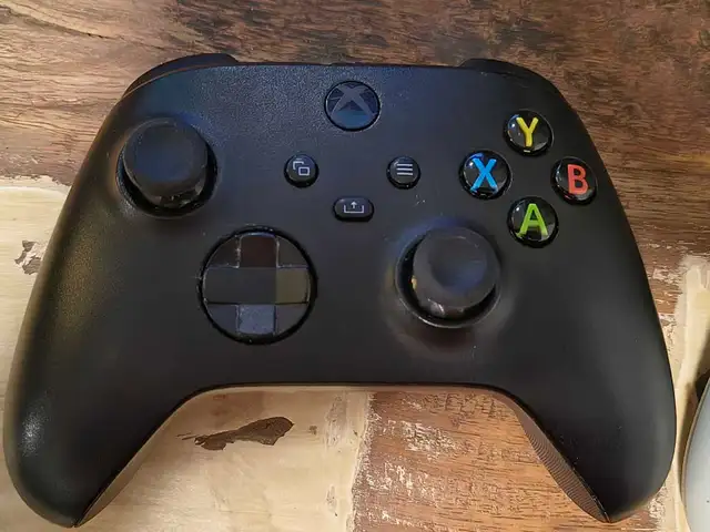 Microsoft Xbox Wireless Controller - Carbon Black