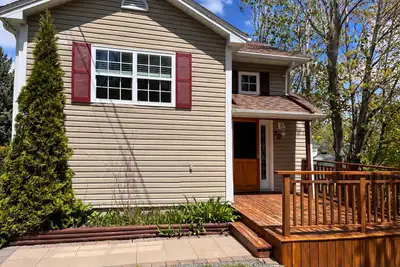 Available September 14, 2026 Beautiful 3-bedroom, 2-bathroom detached house available in a quiet, fr...