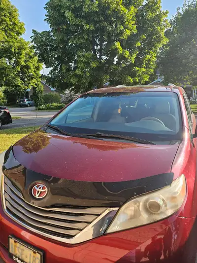7 seater Toyota Sienna with Leather seats with recliner, brand-new car mats Model: Xle Km's: 240k Pl...
