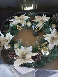 BNIB Pre-lit 32” Christmas Winter Wreath - decorations ornaments