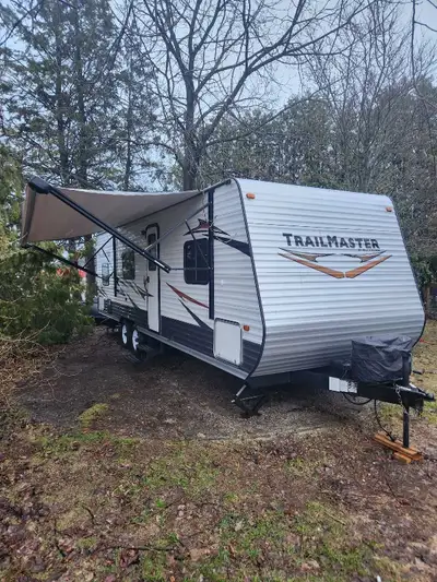 I'm selling a 2014 Gulf Stream Trailmaster Travel Trailer, perfect for your next adventure! Everythi...
