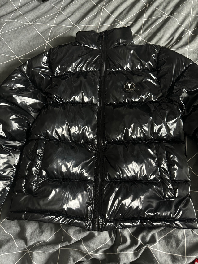 Authentic TrapStar puffer jacket | SIZE LARGE dans Hommes  à Gatineau - Image 2