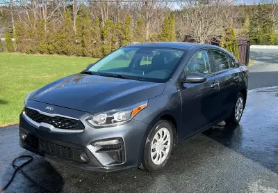 I'm selling a 2021 Kia Forte LX IVT with 36000 kms, a compact sedan that offers a smooth and efficie...