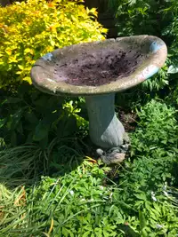 20" Old Vintage Mushroom Bird bath.