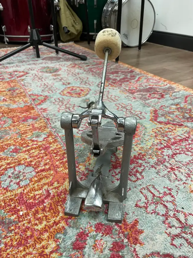 Speed King Kick Drum Pedal in Drums & Percussion in City of Toronto - Image 4