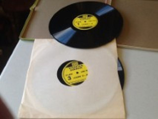 SPEAKING GERMAN - 48 LESSONS - 2 LP'S - 2 BOOKS in Stereo Systems & Home Theatre in St. Catharines - Image 2