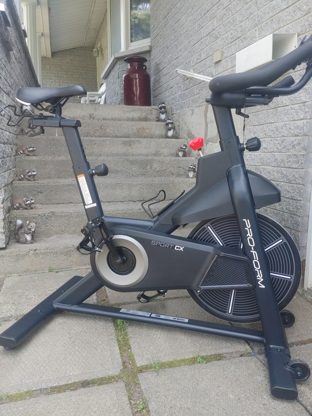 Spinning pro form magnétic 300$ ferme pas négociable dans Appareils d'exercice domestique  à Longueuil/Rive Sud