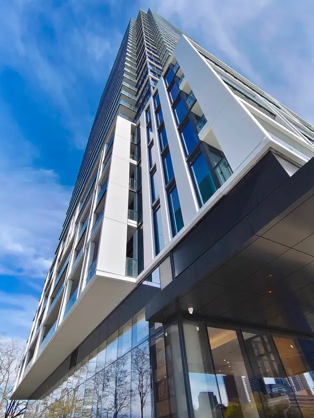 Modern 2+Den Condo for Rent | Bayview Village | Steps to Subway in Long Term Rentals in City of Toronto - Image 2