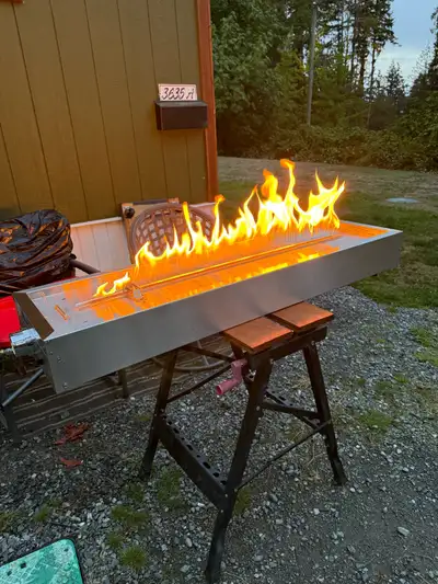 The Napoleon Linear Patioflame® comes complete with a Hammertone pewter powder coated cabinet and ex...