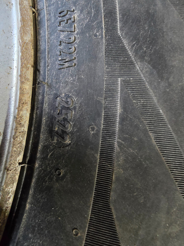 Pirelli Ice Zero winter tires 225/65/17 on aluminum wheels. in Tires & Rims in Ottawa - Image 3