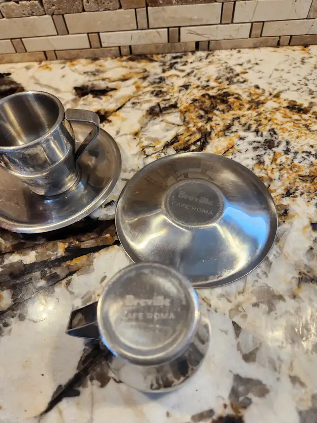 Breville Espresso coffee mag set in Coffee Makers in Barrie - Image 4