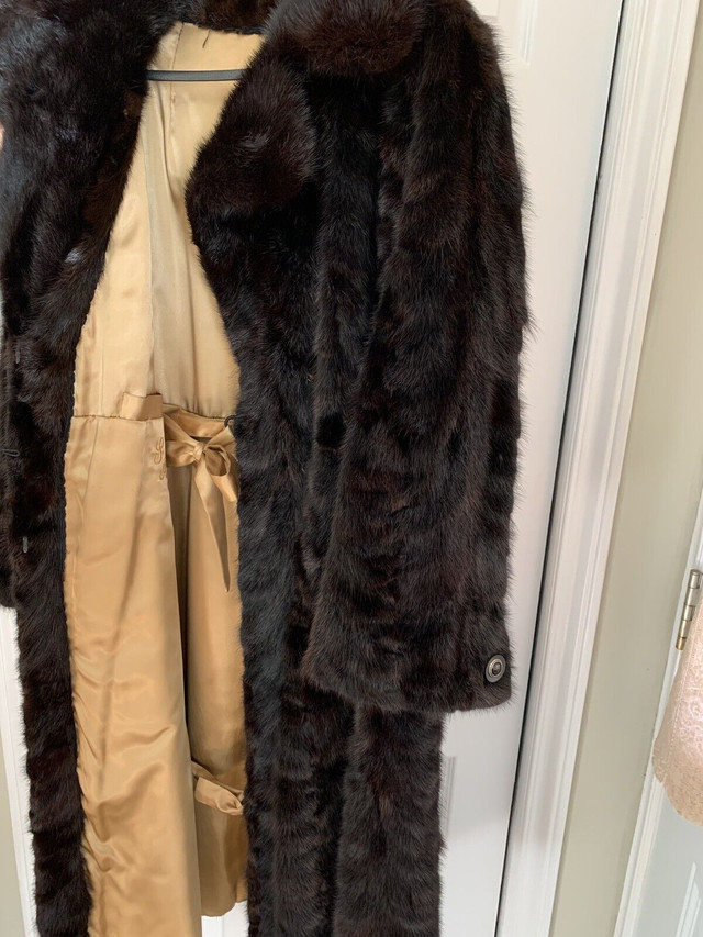 Vintage Black/Brown Real Mink Fur Coat Size Large in Women's - Other in St. Catharines - Image 3