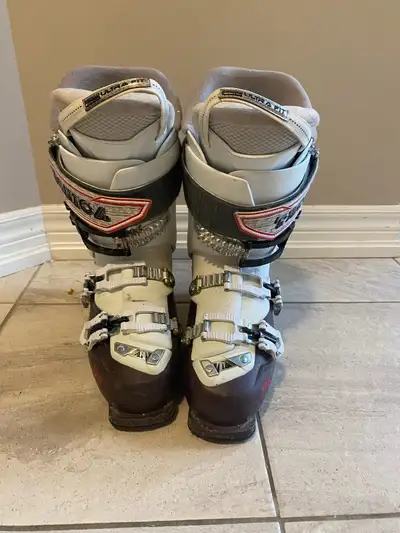 Tecnica Magnum 105W Ski Boots women’s size 7, View more