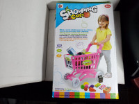 Shopping cart + extras for kids brand new/panier pour enfants
