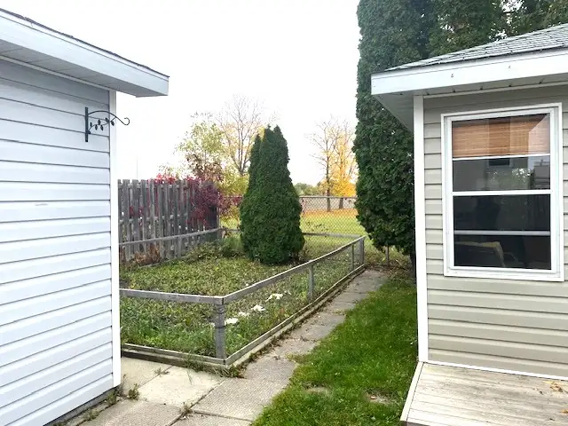 House for Rent 3 bed 2 ba Fenced in yard Great school catchment in Long Term Rentals in Winnipeg - Image 26